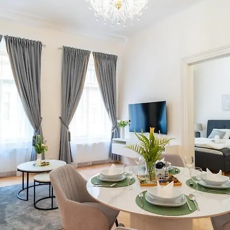 Crystal In Center Of Apartment