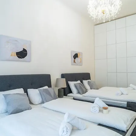 Apartamento Crystal In Center Of *