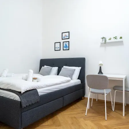 Apartamento Crystal In Center Of Praga