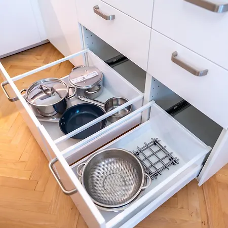 Crystal In Center Of Apartamento