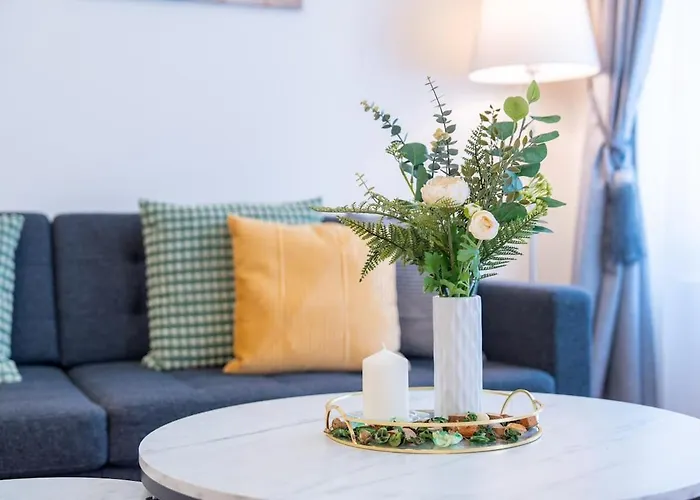 Crystal In Center Of Appartement *