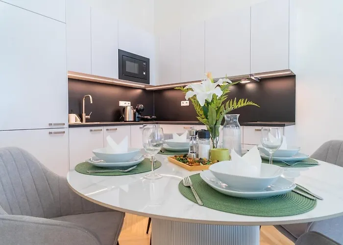 Crystal In Center Of Appartement Prague