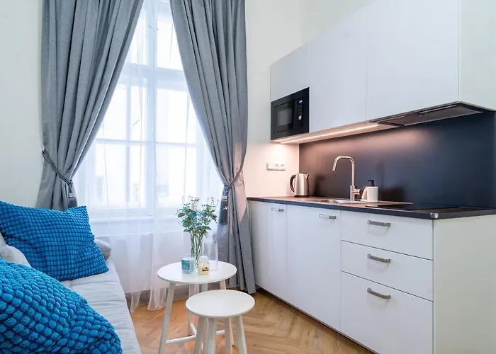 Crystal In Center Of Appartement Prague